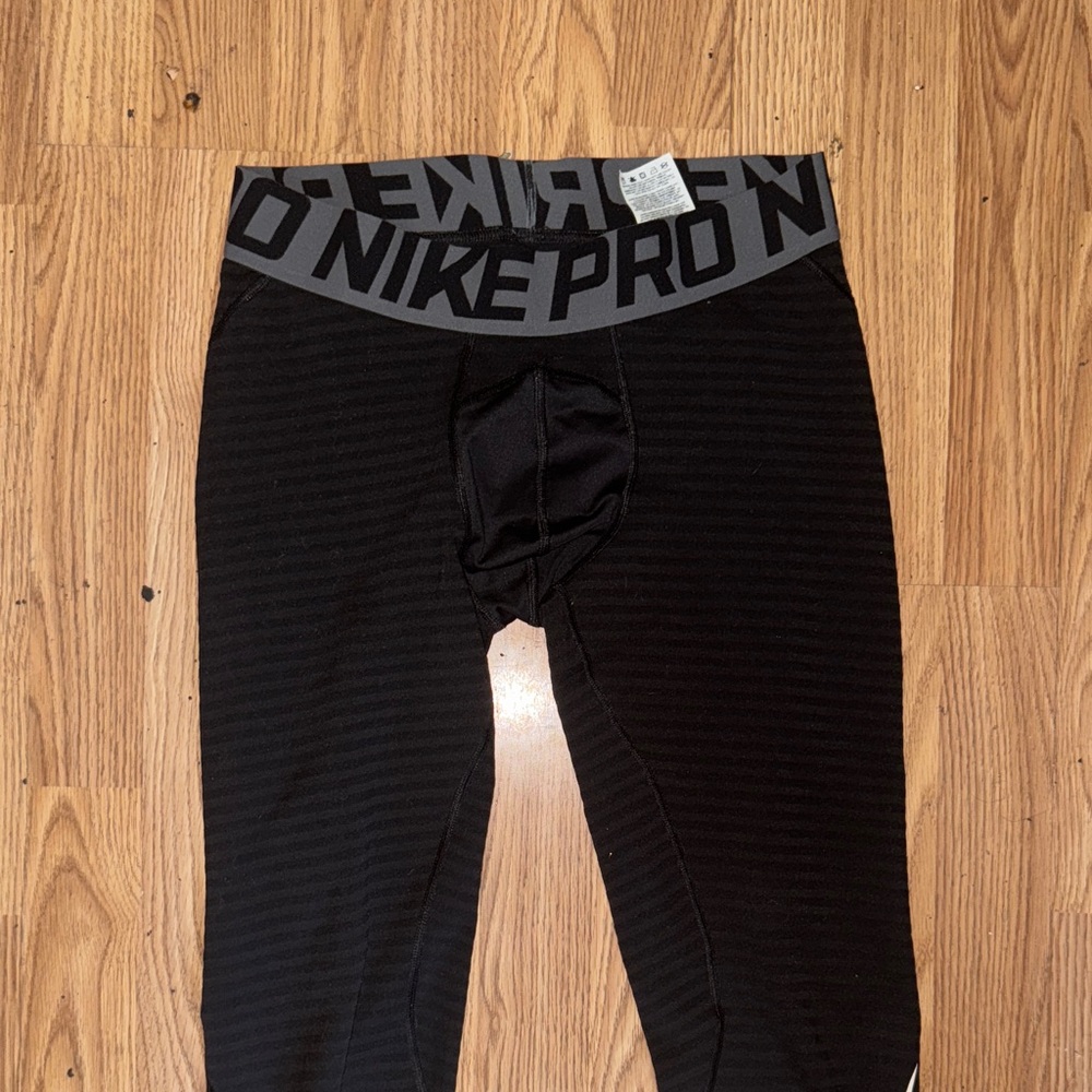 Nike Pro Men's Black compression leggings